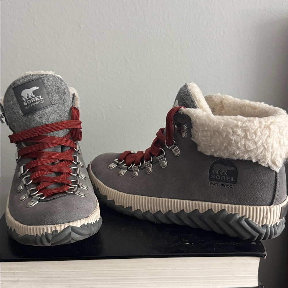 Sorel Gray Boots with Red Accents